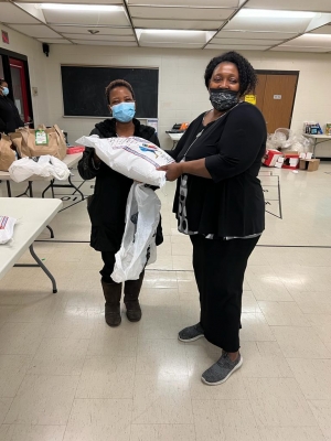 Lors de la distribution des cadeaux de Noël 2021