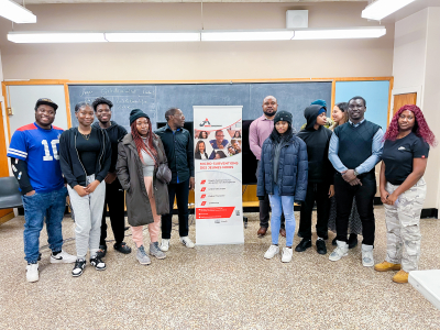 Lors de l'atelier de l'Auberge Francophone avec les jeunes noirs sous le thème : Identification des besoins émergents et planification