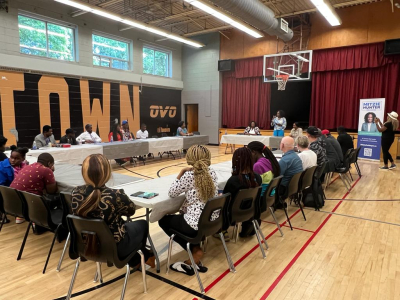 La communauté des minorités raciales d'Etobicoke rencontre la candidate Maire de Toronto, Mitzie Hunter.